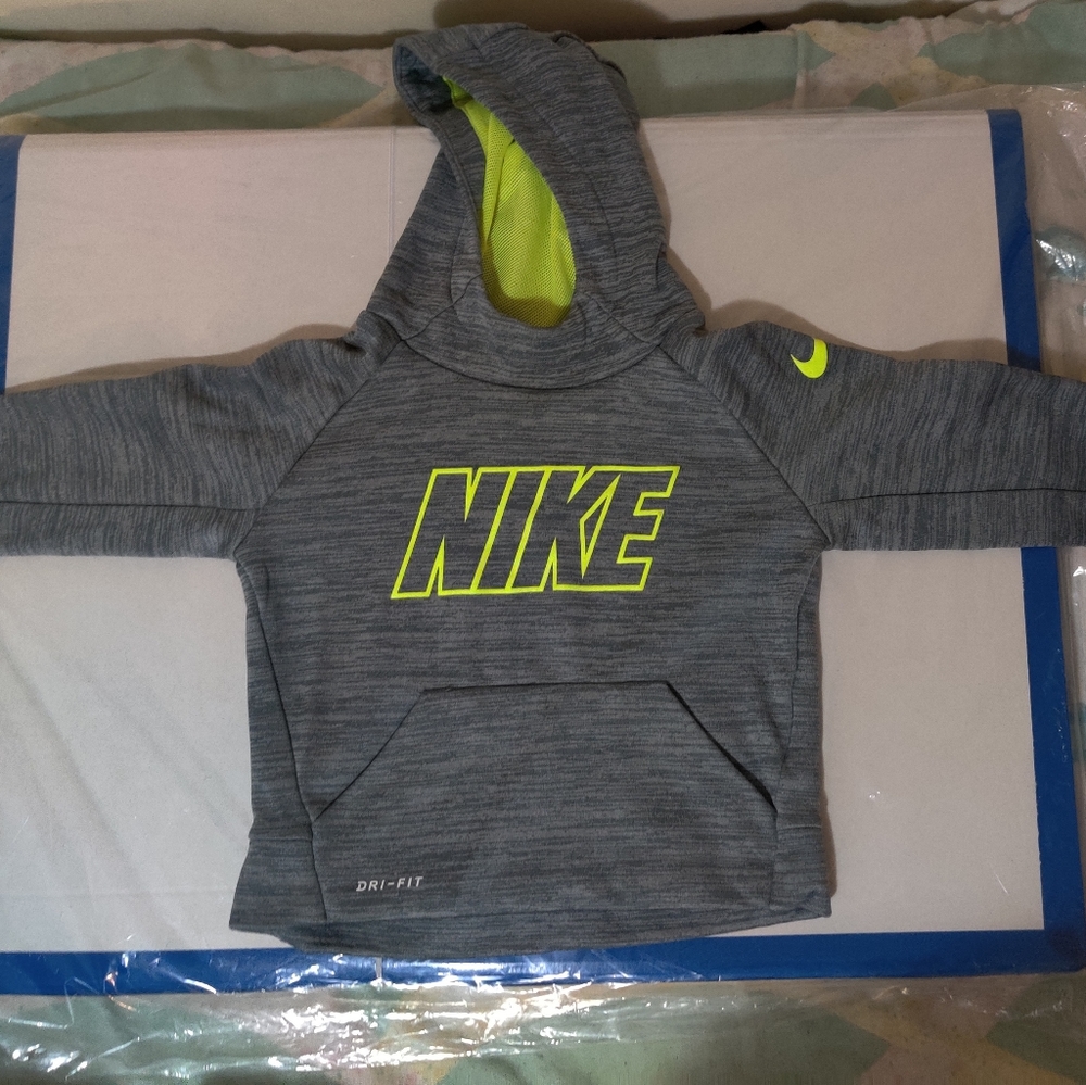 Nike Dri-Fit Pullover Hoodie